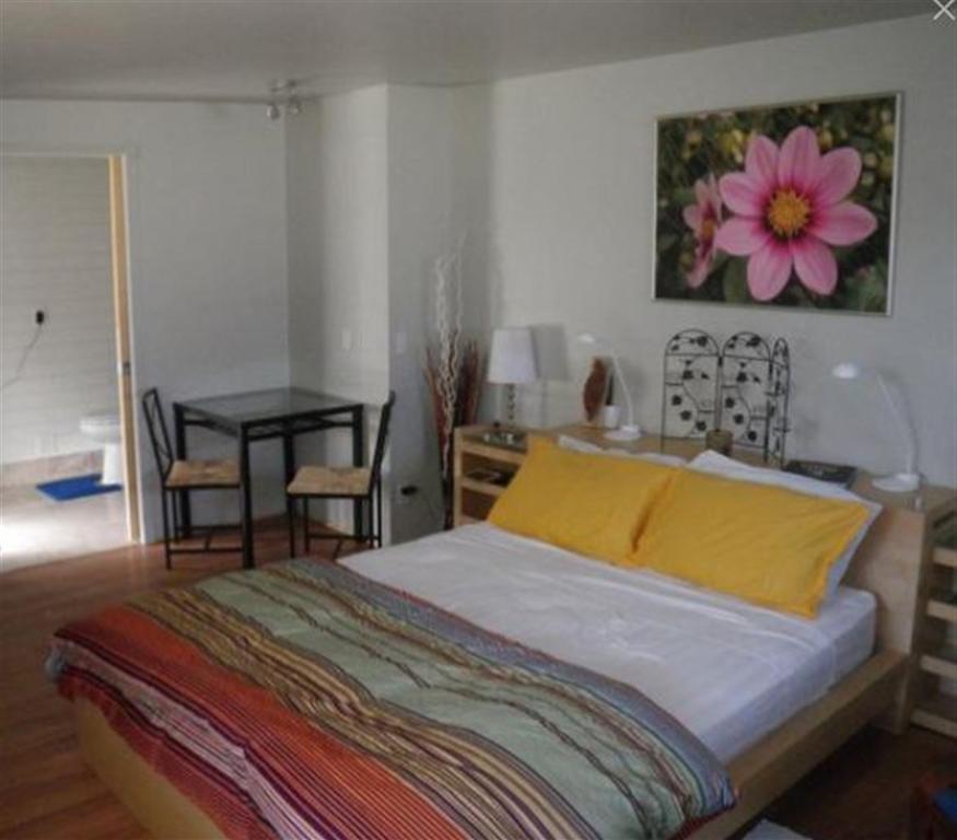 Zenyard Guest House Phoenix Oda fotoğraf