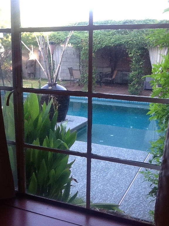 Zenyard Guest House Phoenix Oda fotoğraf